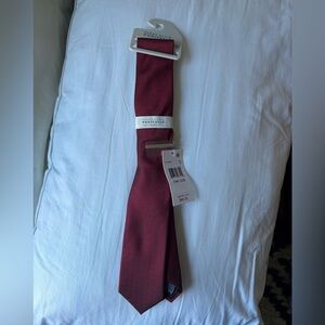 Perry Ellis Burgundy Slim Tie